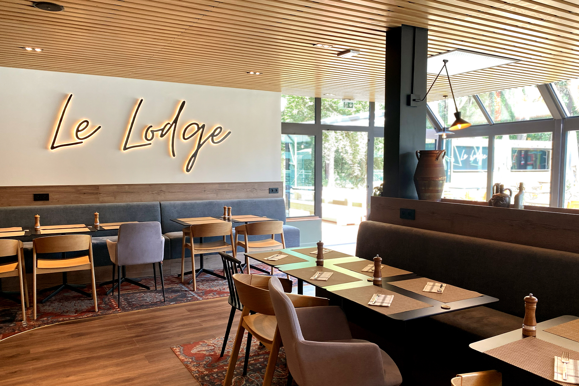 Restaurant et salle petit-déjeuner d'un hôtel de luxe à Rouen