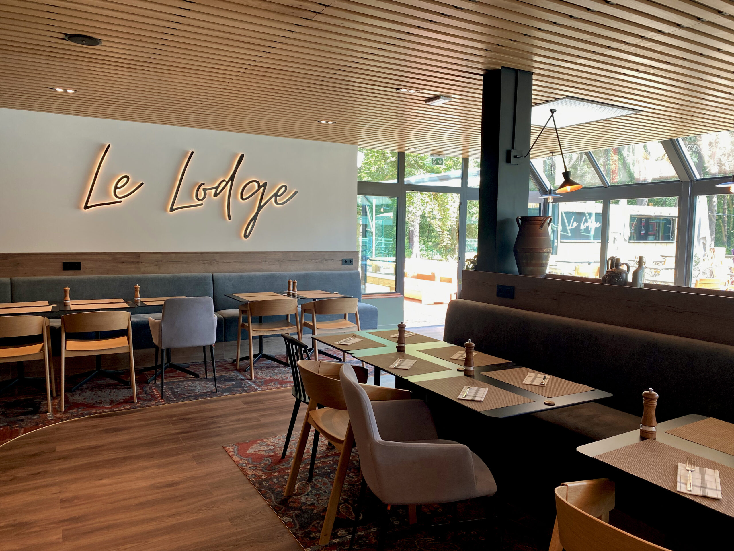 1 IMG_2541 Cuisine ouverte d'un restaurant italien à Valenciennes par des architectes